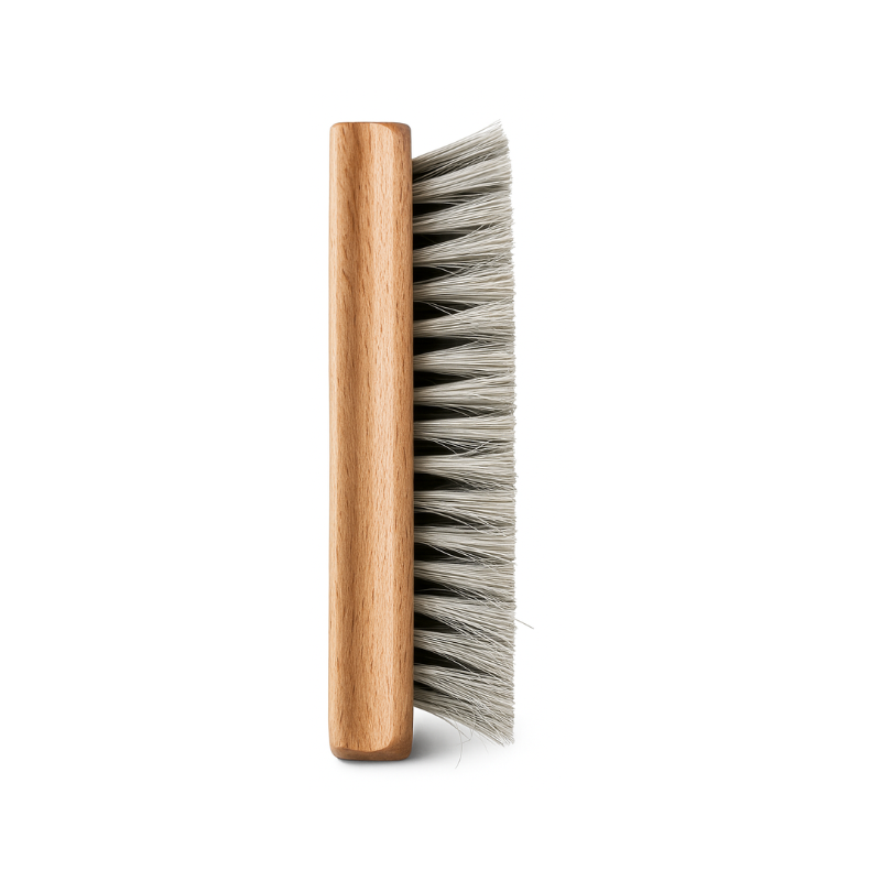 Shoe brush